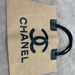NOT AUTHENTIC very cute CHANEL logo beach bag/tote